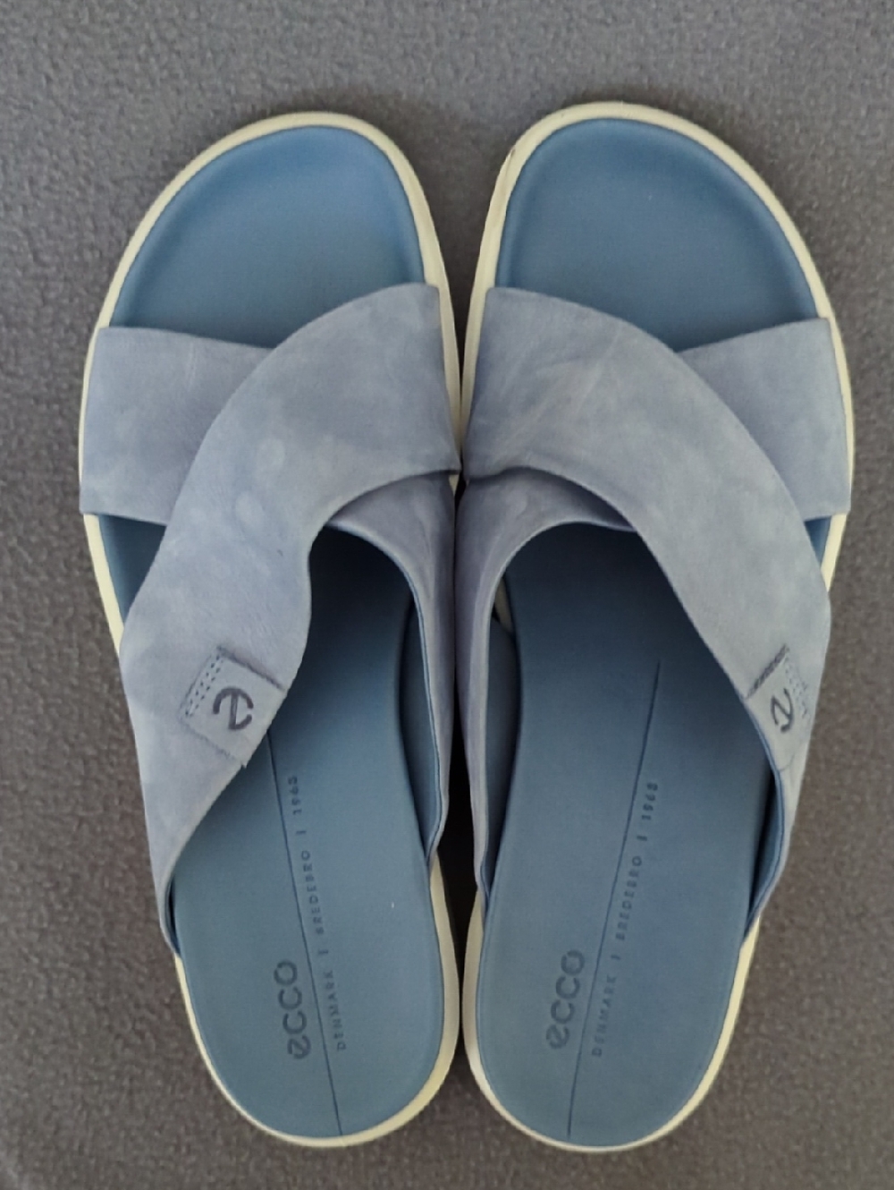 Ecco Flowt LX Slide Sandals. Size 8 US. Or 39